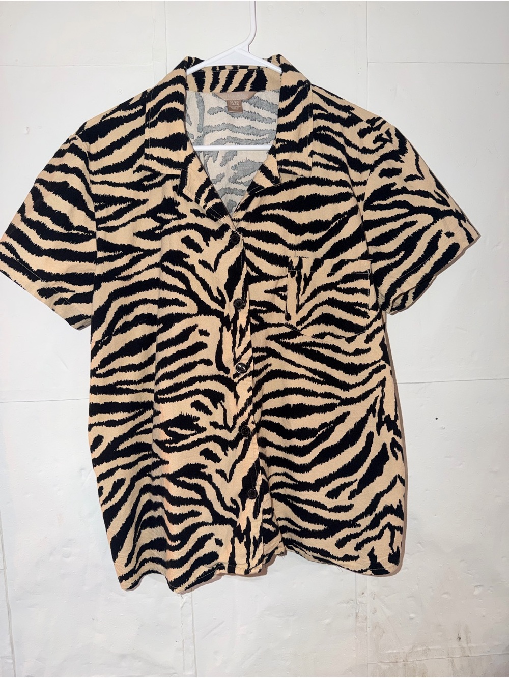 White stag 100% cotton Beige and Black Zebra Print Button-Up Shirt